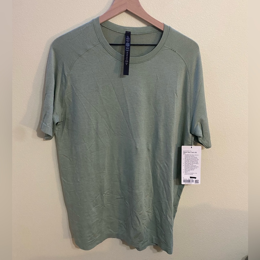 Lululemon short sleeve